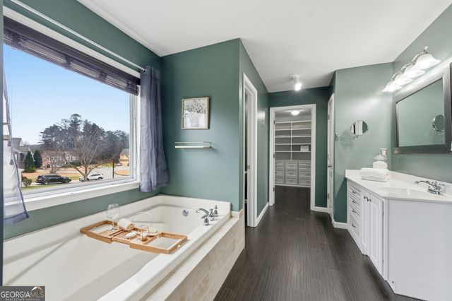 107 Oakbrook Lane, Douglasville, GA 30134