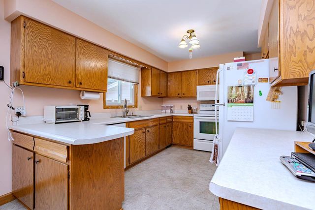 4620 STERNBERG AVENUE, Weston, WI 54476