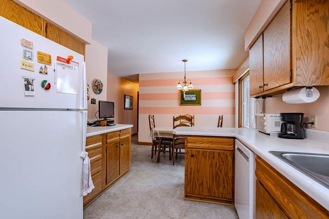 4620 STERNBERG AVENUE, Weston, WI 54476