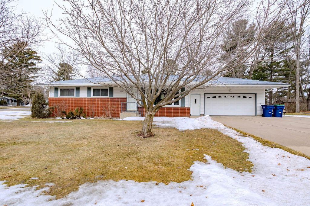 4620 STERNBERG AVENUE, Weston, WI 54476