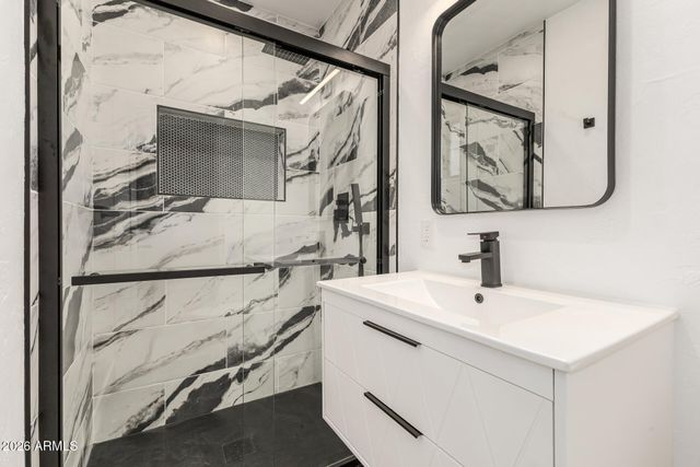 7323 N 16TH Place, Phoenix, AZ 85020