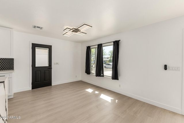 7323 N 16TH Place, Phoenix, AZ 85020