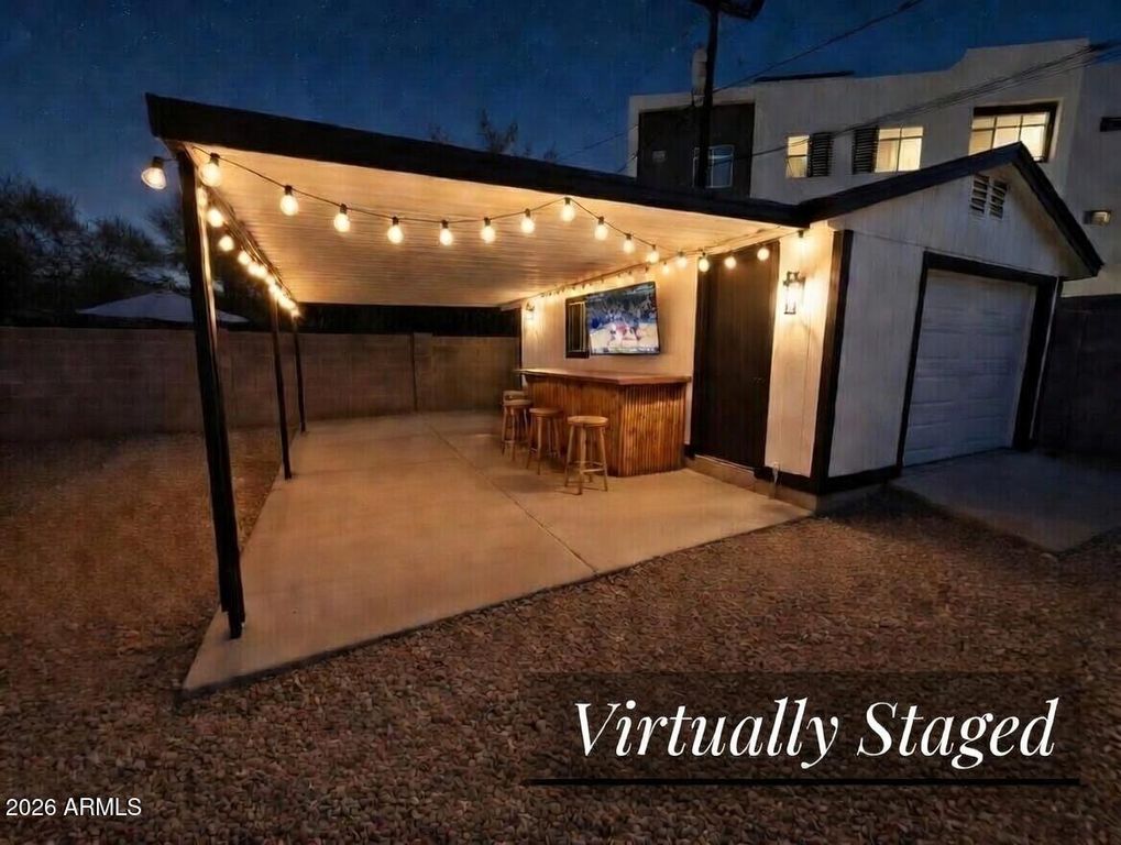 Image 30 of property listing at 7323 N 16TH Place, Phoenix, AZ 85020