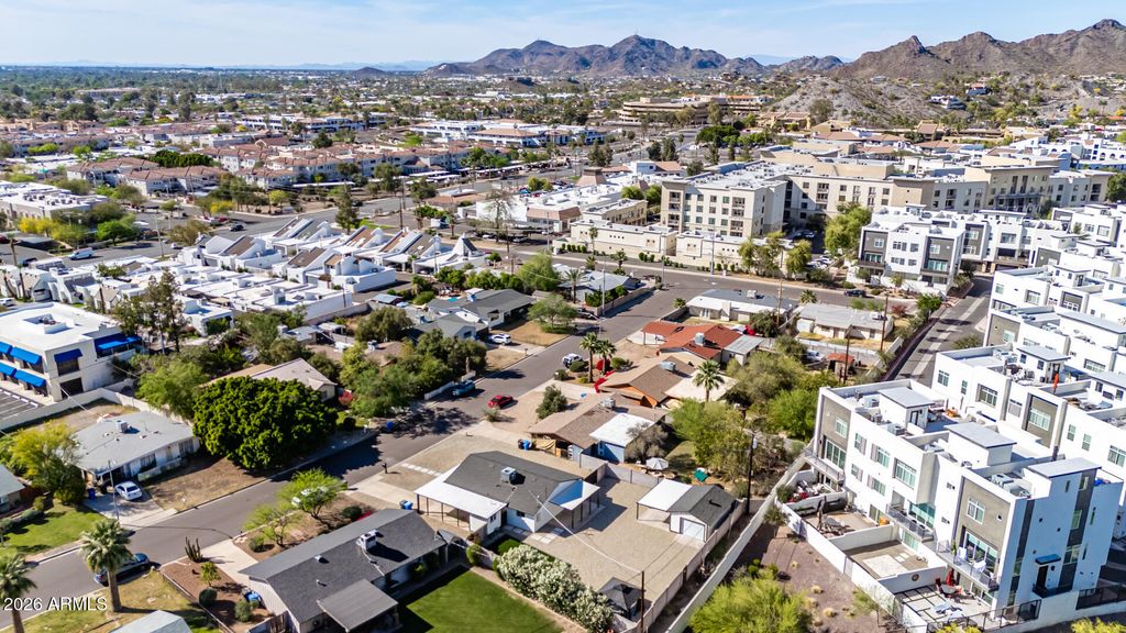 Image 48 of property listing at 7323 N 16TH Place, Phoenix, AZ 85020