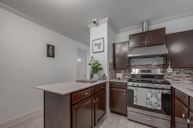 9511 Farrell Drive, Houston, TX 77070