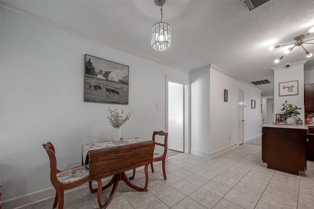 9511 Farrell Drive, Houston, TX 77070