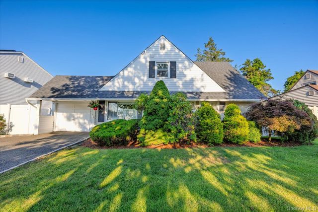 51 Shepherd Lane, Levittown, NY 11756