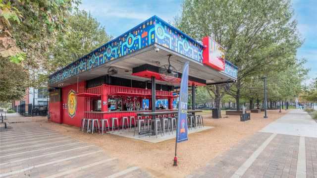 2510 Travis Street 202, Houston, TX 77006