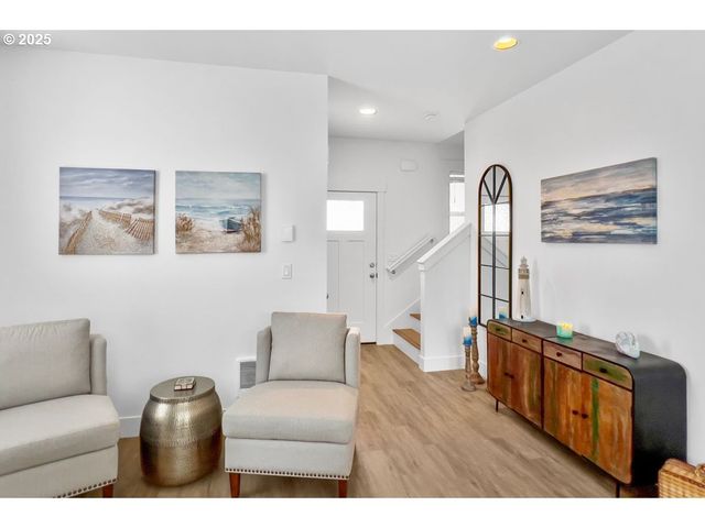 4153 Se INLET Ave, Lincoln City, OR 97367