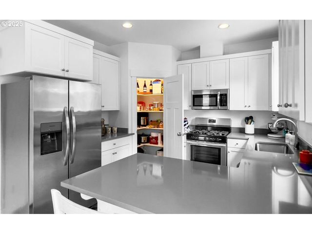 4153 Se INLET Ave, Lincoln City, OR 97367