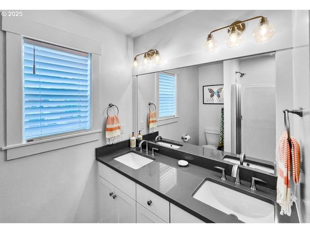 4153 Se INLET Ave, Lincoln City, OR 97367