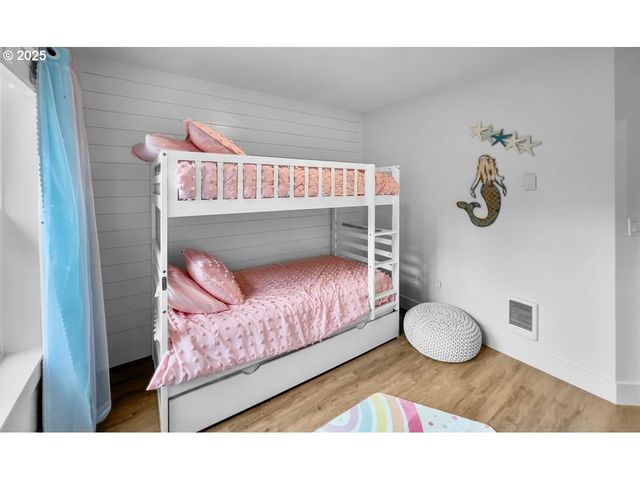 4153 Se INLET Ave, Lincoln City, OR 97367