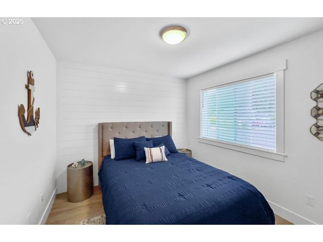 4153 Se INLET Ave, Lincoln City, OR 97367