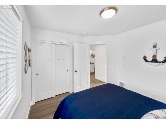 4153 Se INLET Ave, Lincoln City, OR 97367