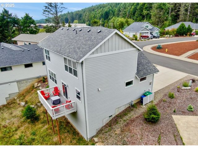 4153 Se INLET Ave, Lincoln City, OR 97367