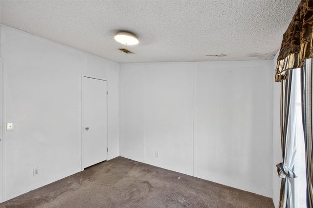 41933 PINE VALLEY DRIVE, Paisley, FL 32767