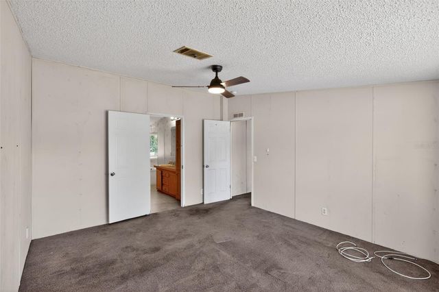 41933 PINE VALLEY DRIVE, Paisley, FL 32767