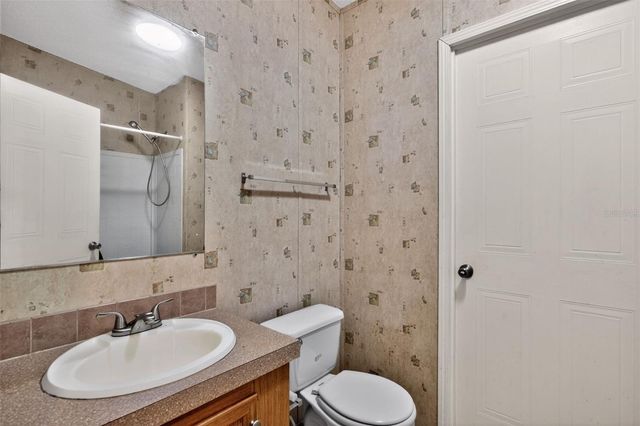 41933 PINE VALLEY DRIVE, Paisley, FL 32767