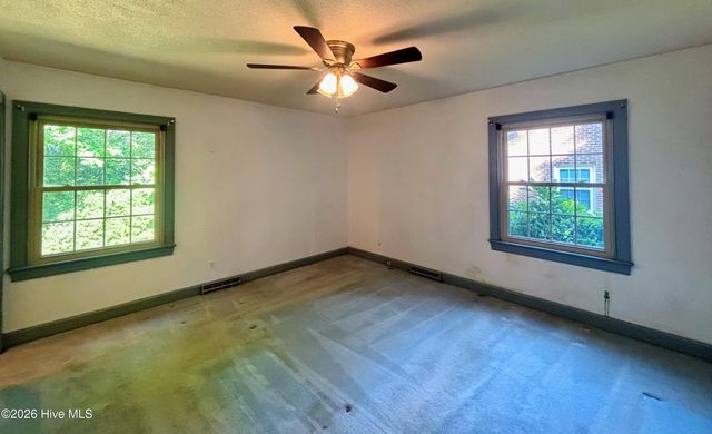 1919 Canal Drive NW, Wilson, NC 27896