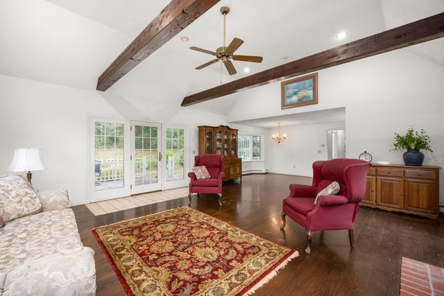 6 Viking Ln, Sandwich, MA 02563