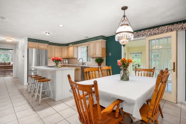 6 Viking Ln, Sandwich, MA 02563