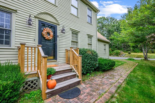 6 Viking Ln, Sandwich, MA 02563