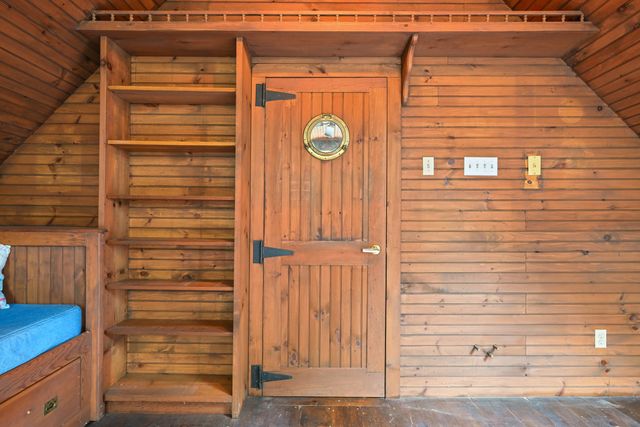 6 Viking Ln, Sandwich, MA 02563