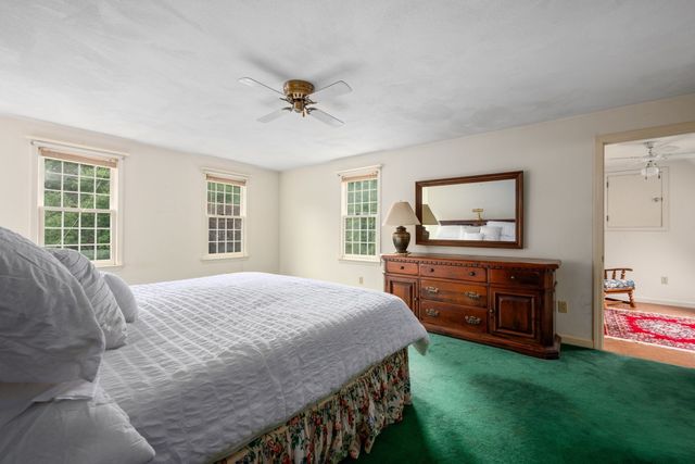 6 Viking Ln, Sandwich, MA 02563