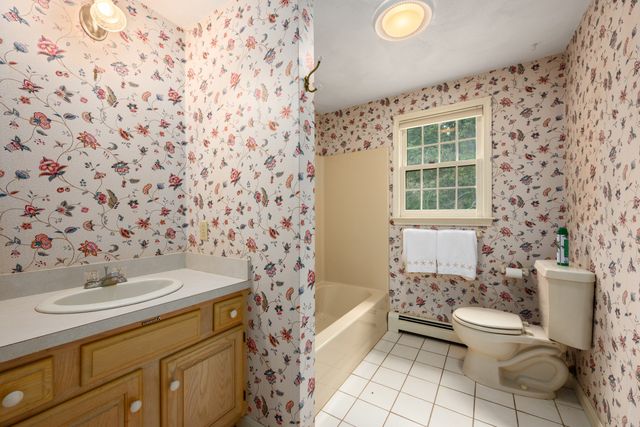 6 Viking Ln, Sandwich, MA 02563