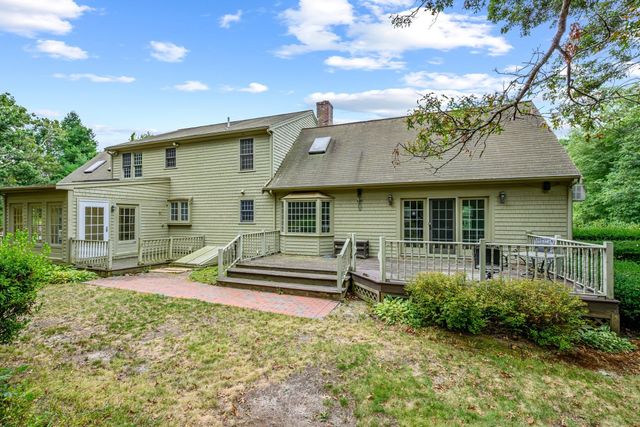 6 Viking Ln, Sandwich, MA 02563