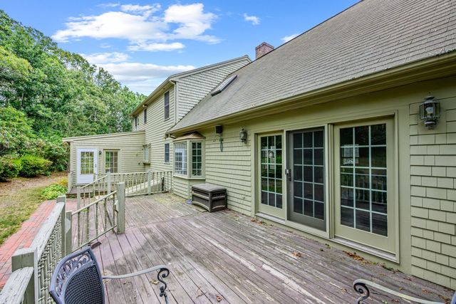 6 Viking Ln, Sandwich, MA 02563