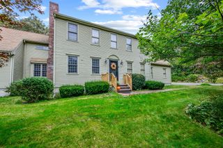 6 Viking Ln, Sandwich, MA 02563