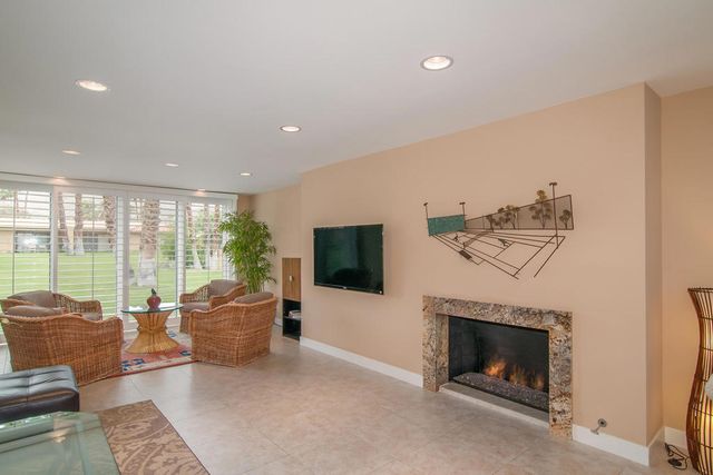 48275 Racquet Lane, Palm Desert, CA 92260