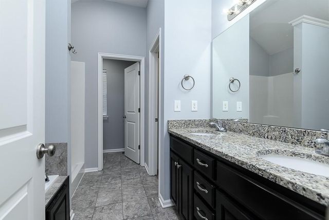 6983 141st Street, Basehor, KS 66007