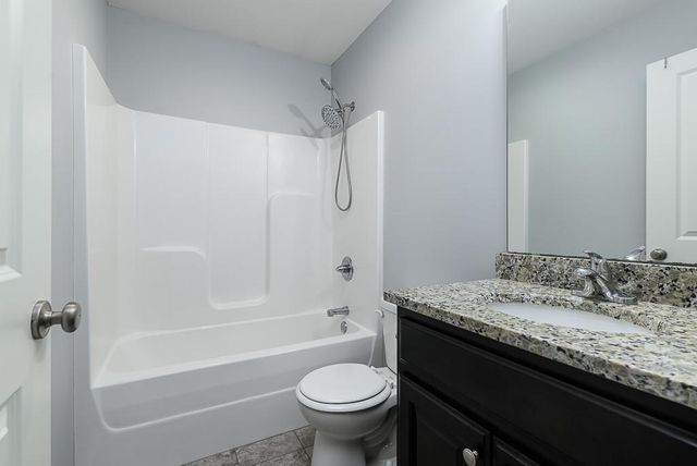 6983 141st Street, Basehor, KS 66007