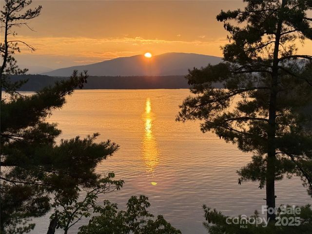 5140 Beech Bluff Drive, Morganton, NC 28655