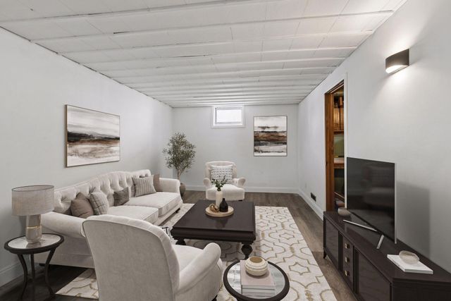 3610 Thomas Avenue N, Minneapolis, MN 55412