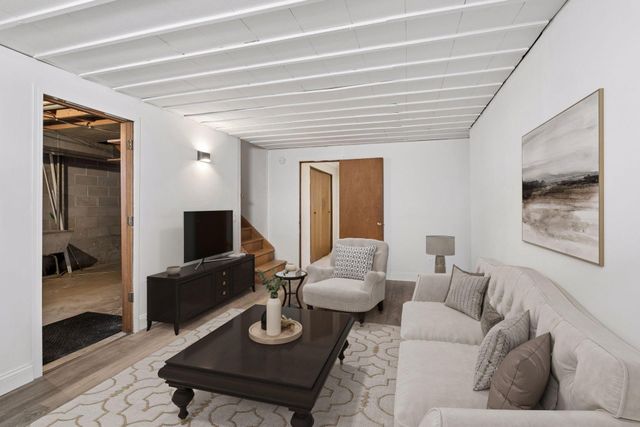 3610 Thomas Avenue N, Minneapolis, MN 55412