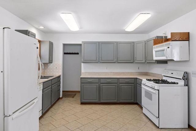 3610 Thomas Avenue N, Minneapolis, MN 55412