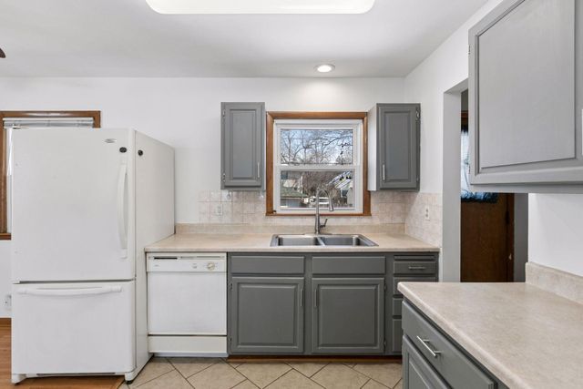 3610 Thomas Avenue N, Minneapolis, MN 55412