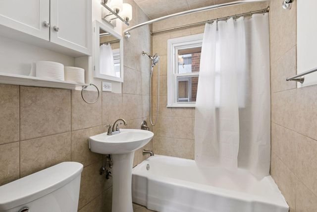 3610 Thomas Avenue N, Minneapolis, MN 55412