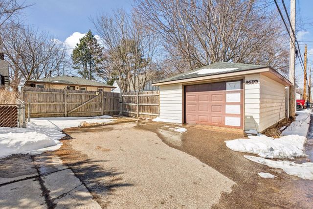3610 Thomas Avenue N, Minneapolis, MN 55412