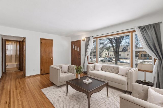 3610 Thomas Avenue N, Minneapolis, MN 55412