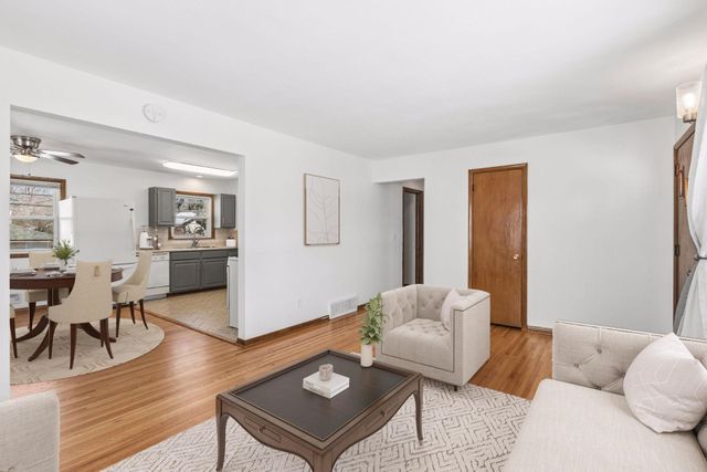 3610 Thomas Avenue N, Minneapolis, MN 55412