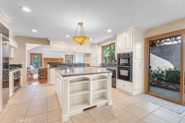 9824 Baden Avenue, Chatsworth, CA 91311