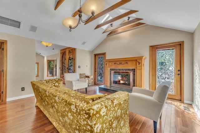 9824 Baden Avenue, Chatsworth, CA 91311