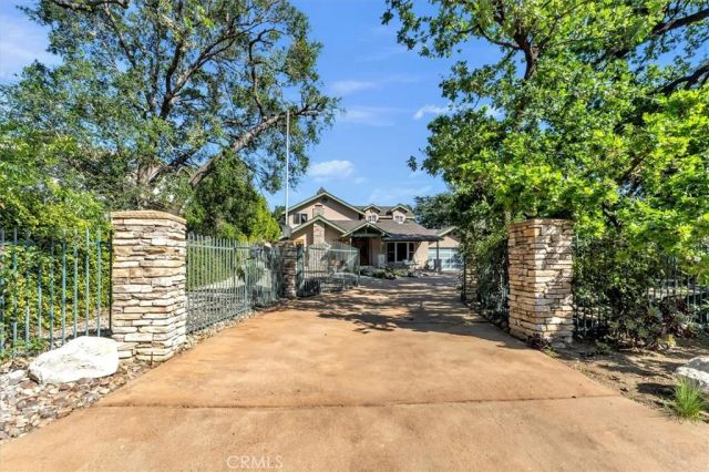 9824 Baden Avenue, Chatsworth, CA 91311