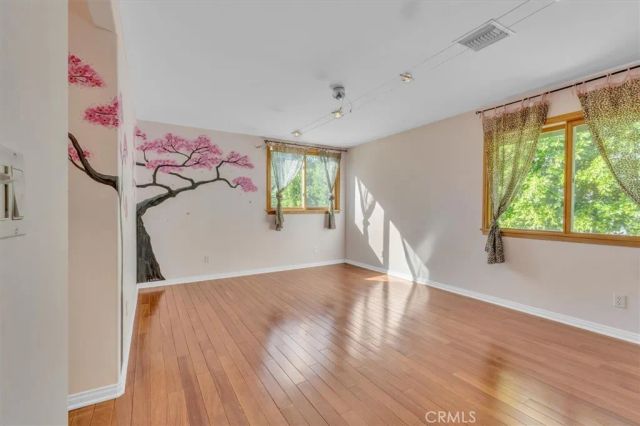 9824 Baden Avenue, Chatsworth, CA 91311