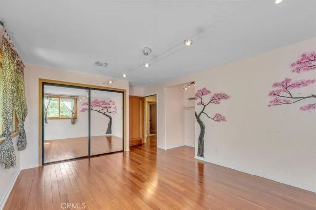 9824 Baden Avenue, Chatsworth, CA 91311
