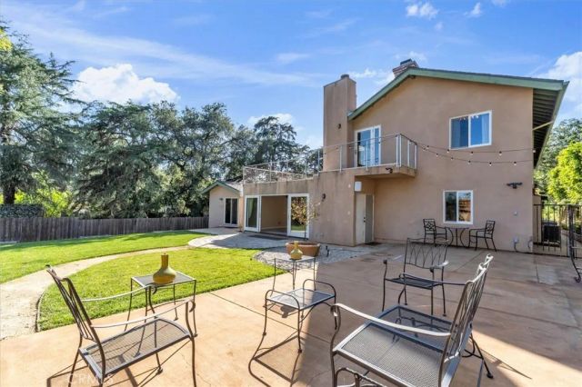 9824 Baden Avenue, Chatsworth, CA 91311